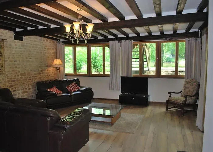 펜션 Les Bambous, Avec Piscine, Tennis Et Privatif Guerquesalles